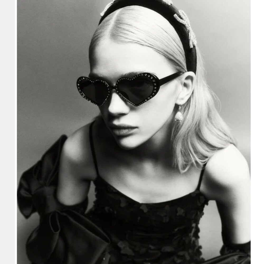 NWT Betsey Johnson Black Heart Sunglasses Rhinestone Studded